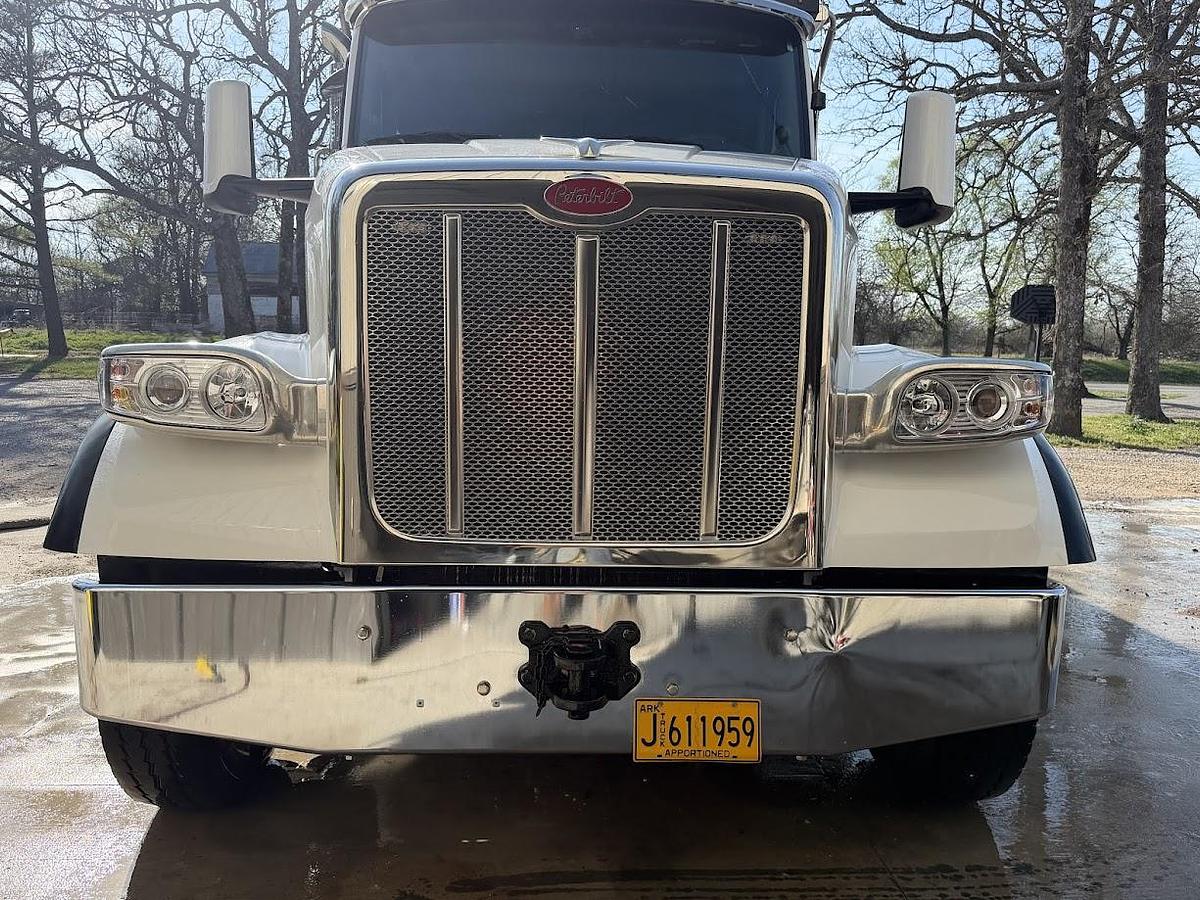 Used 2025 Peterbilt 567