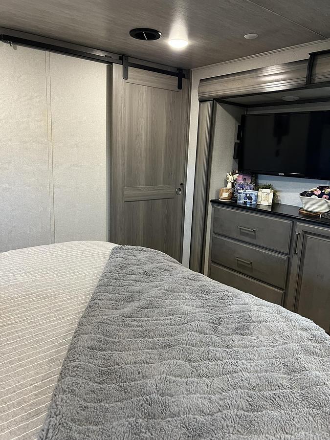 Used 2021 Keystone Montana 3781RL Fifth Wheel