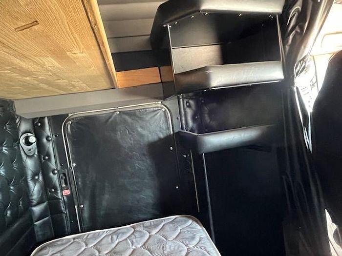 Used 2013 KENWORTH T800