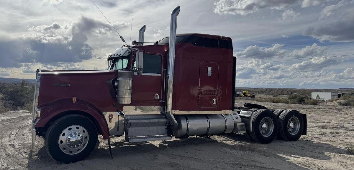Used 1999 Kenworth W900L