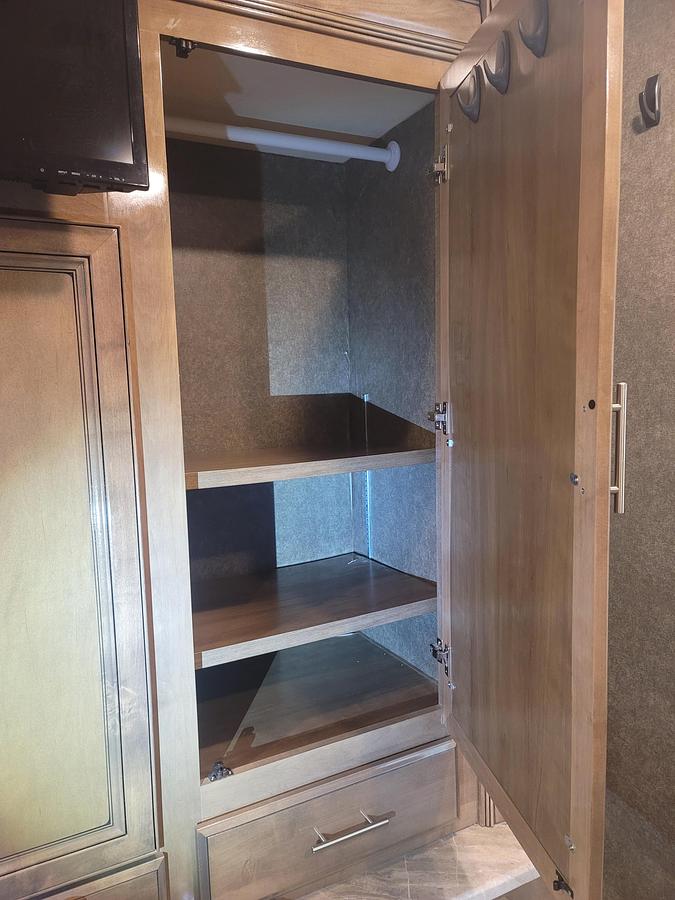 Used 2020 Thor Motor Coach Miramar 37.1 Class A Motorhome