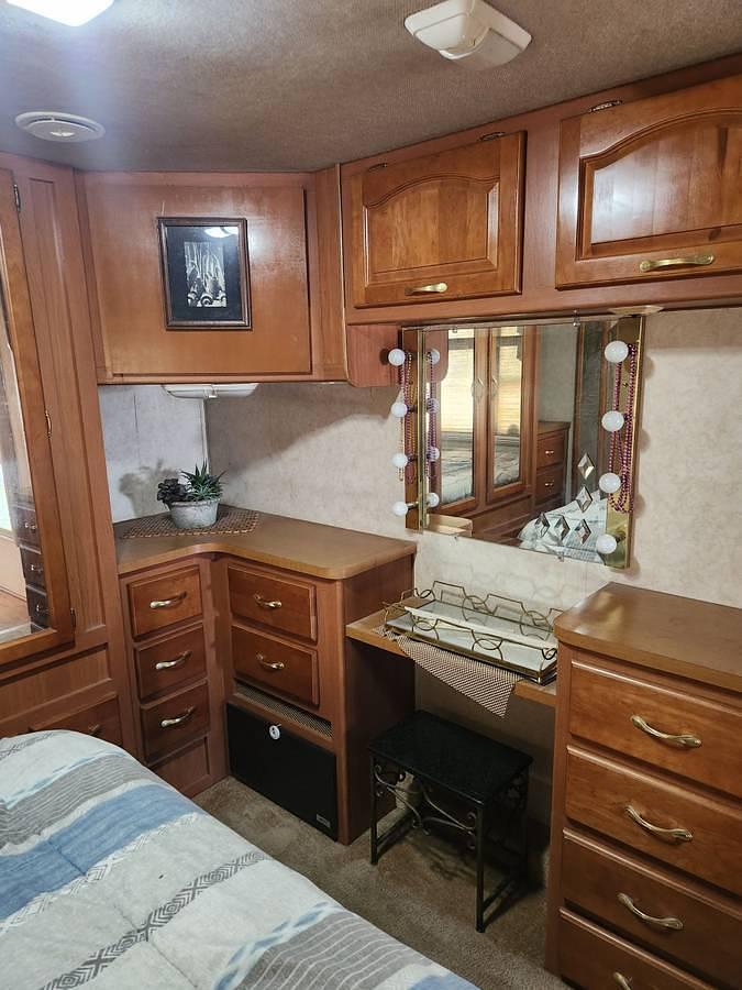 Used 2001 Damon Motorhome
