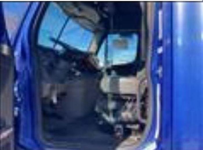 Used 2009 Freightliner Cascadia 125