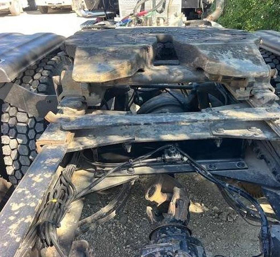 Used 2020 PETERBILT 567 Day Cab