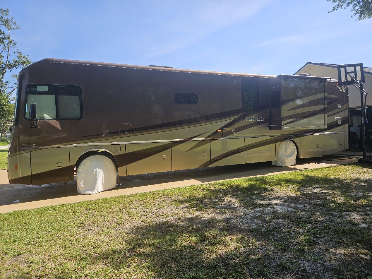 Used 2015 Winnebago Forza 38R