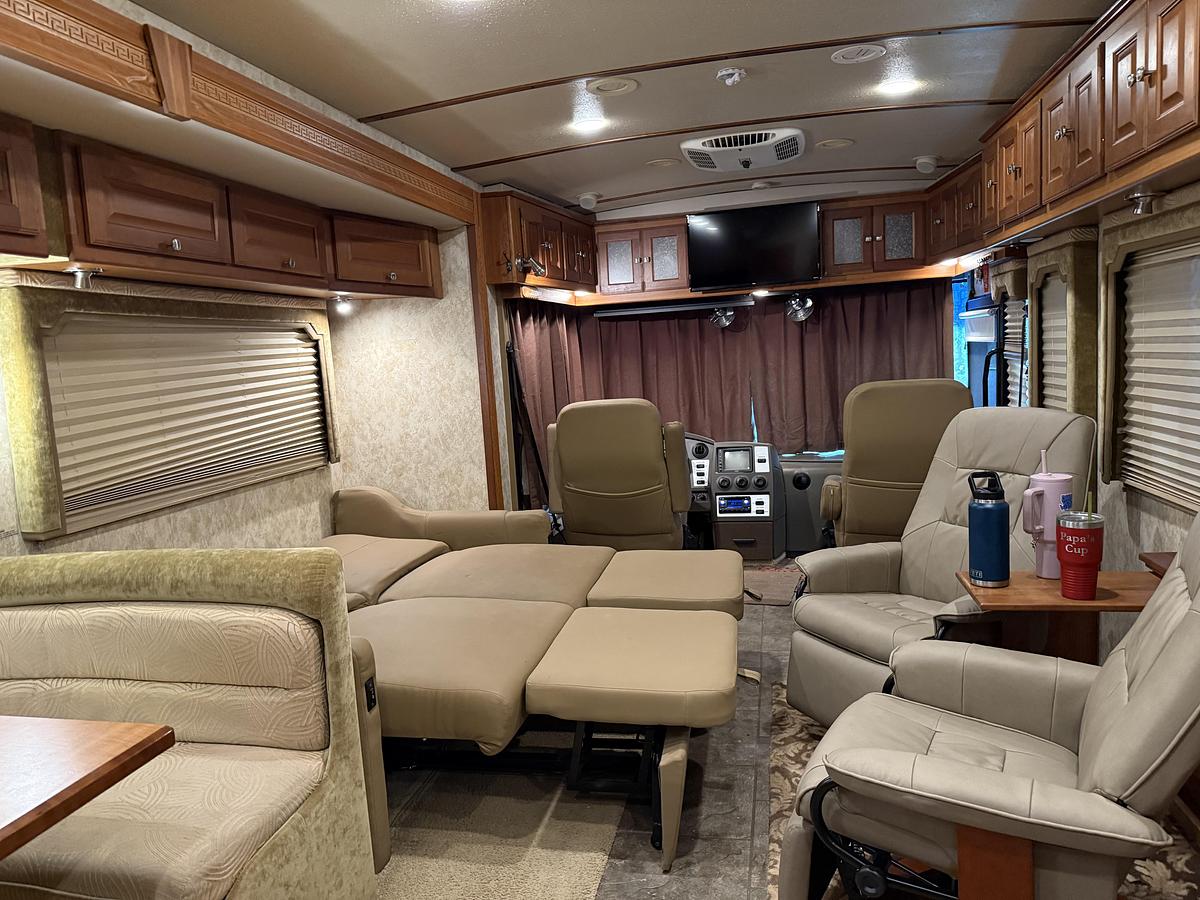 Used 2009 Winnebago Journey 39Z