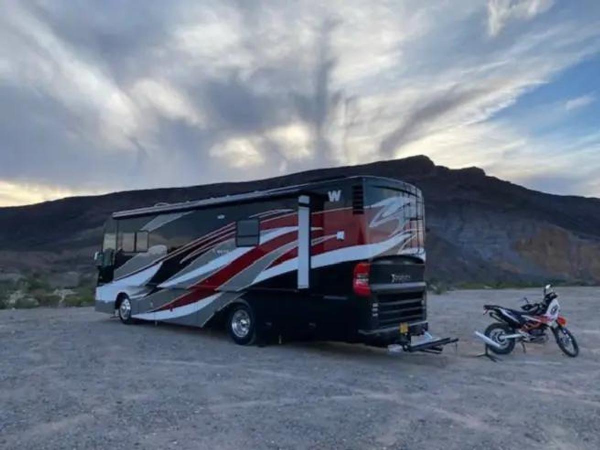 Used 2014 Winnebago Journey 34B Class A Motorhome