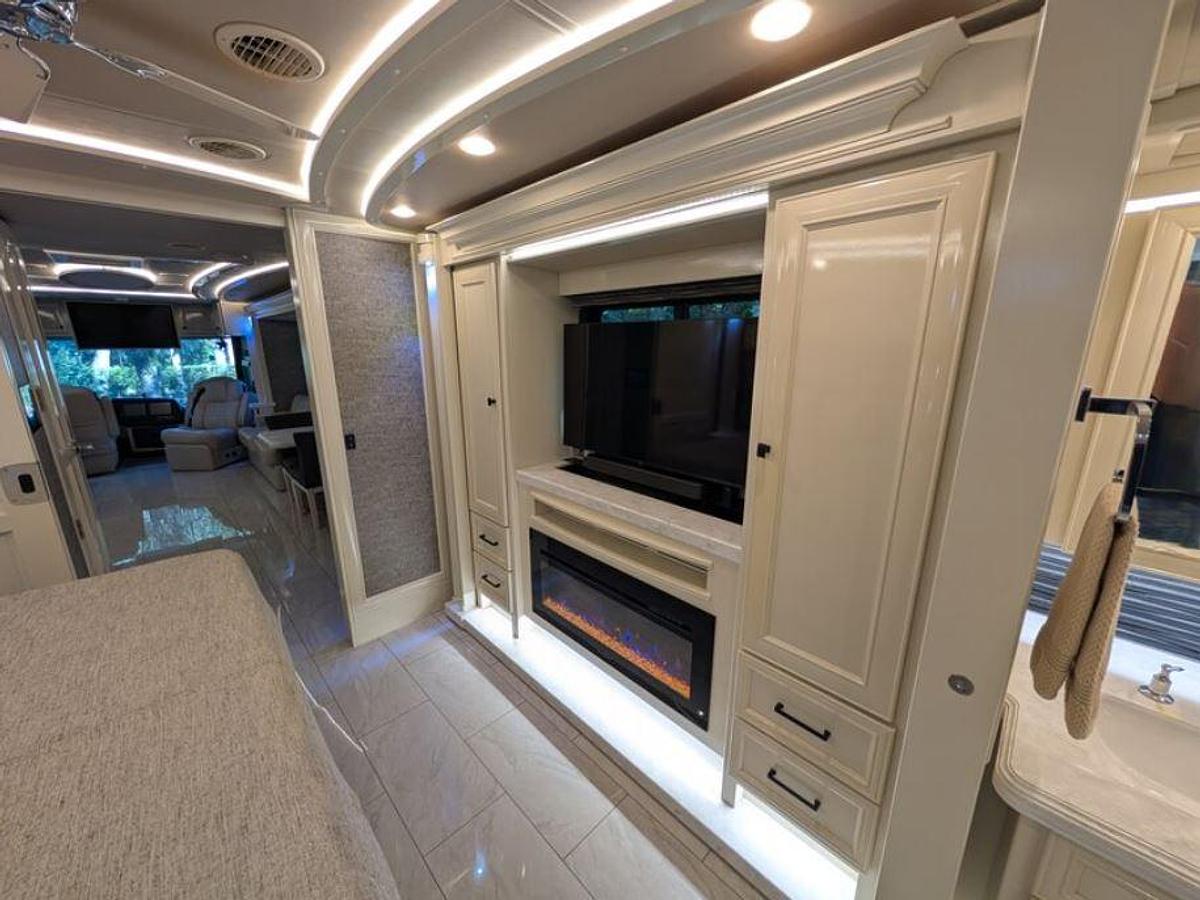 Used 2022 Tiffin Motorhomes Allegro Bus 40IP Class A Motorhome