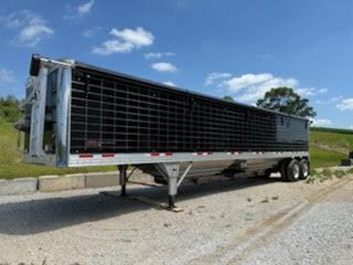 Used 2025 Timpte Commodity Hopper Trailer