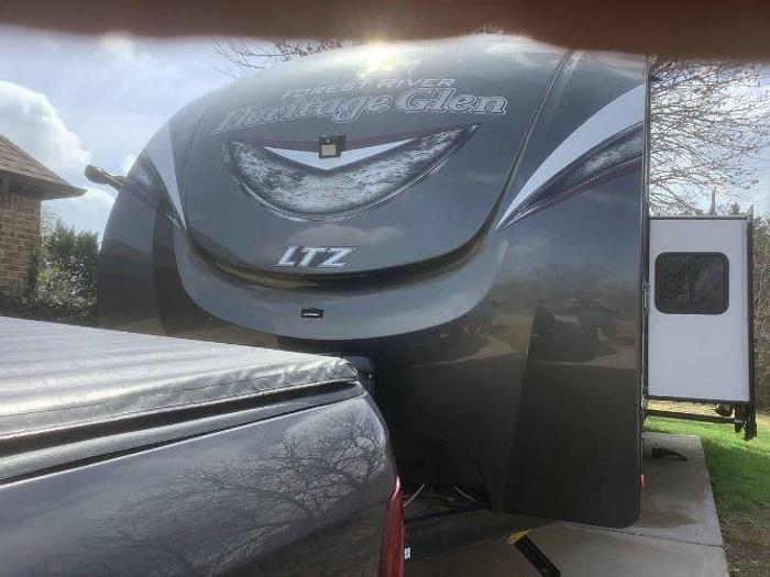 Used 2019 Forest River Wildwood Heritage Glen 272RL