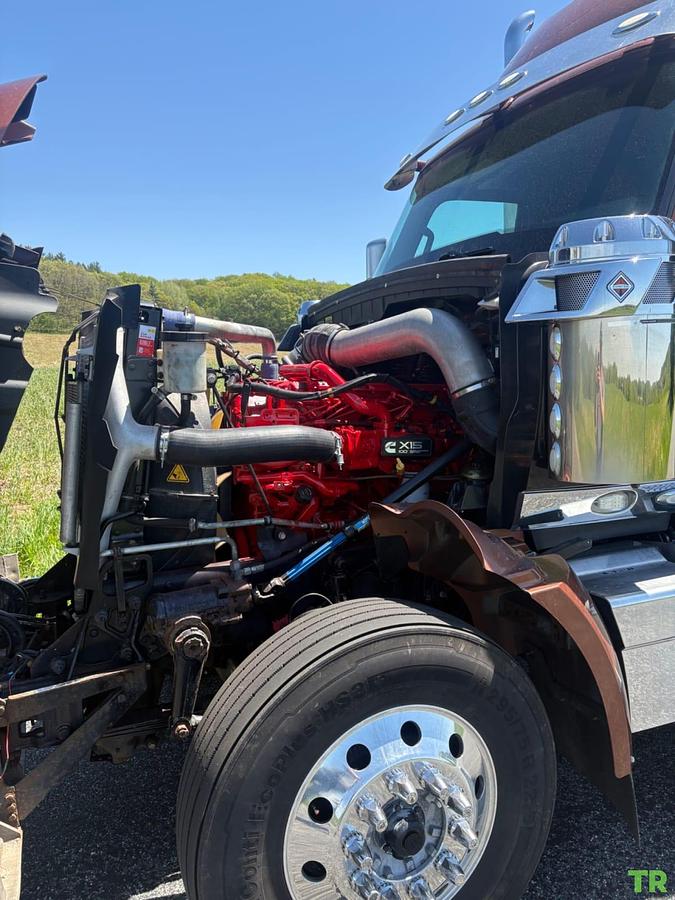 Used 2020 International LoneStar Sleeper Truck