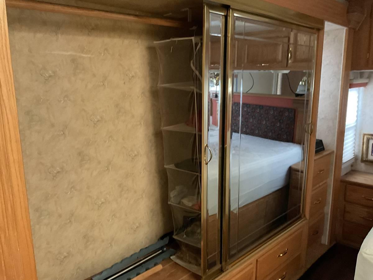 Used 2005 Alfa See Ya 40’ Diesel Pusher