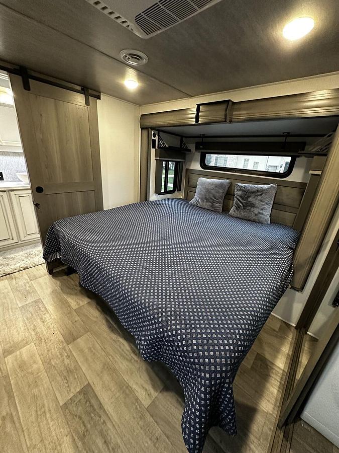 Used 2022 Keystone Montana Legacy 3761FL Fifth Wheel