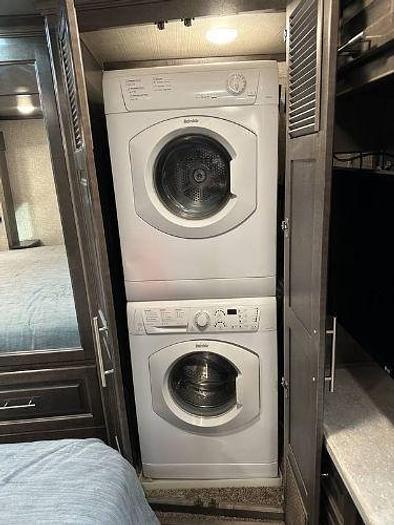 Used 2021 Luxe 48FB Fifth Wheel Toy Hauler