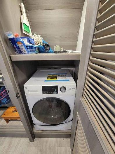 Used 2023 Keystone Montana 3123RL