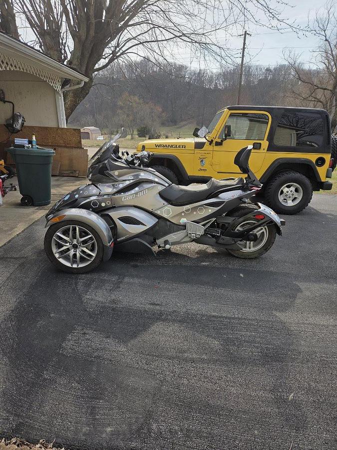 Used 2013 Can Am Spyder STS