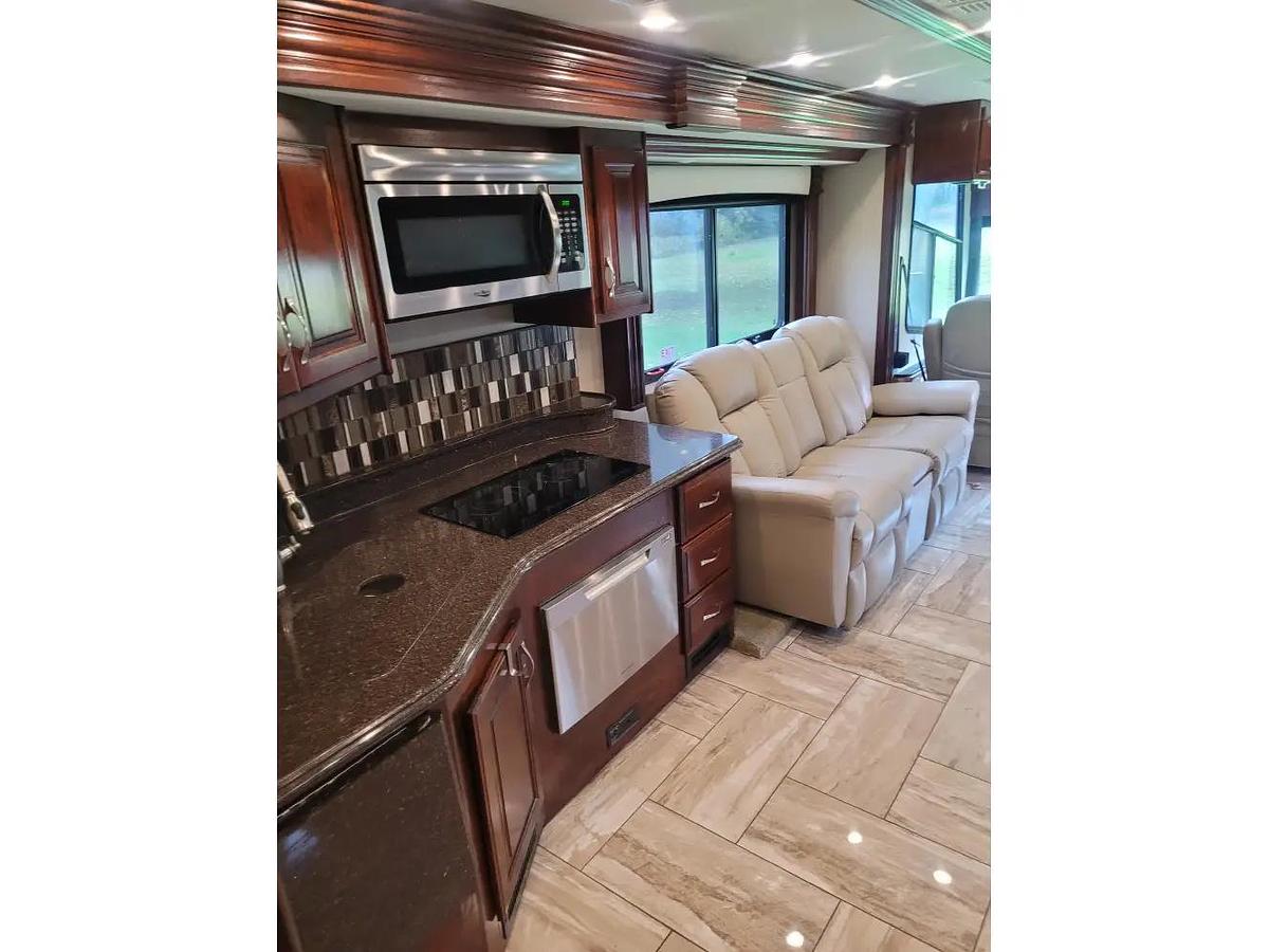 Used 2017 Fleetwood Discovery 37R Class A Motorhome