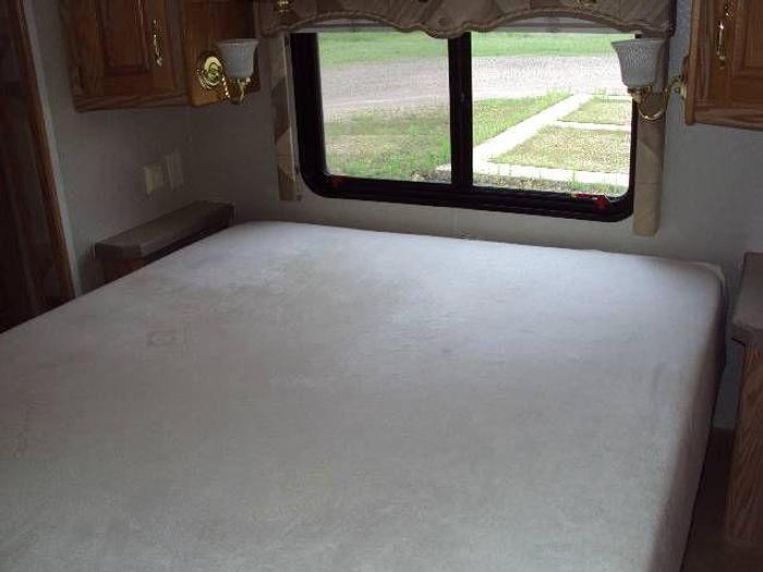 Used 2002 Holiday Rambler Endeavor