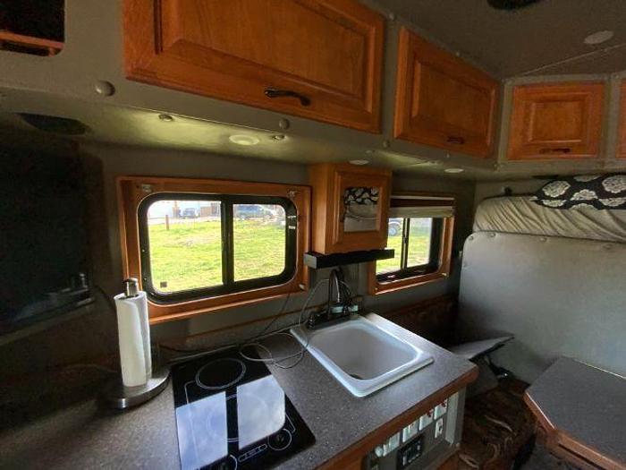 Used 2016 Peterbilt 579 Sleeper Truck