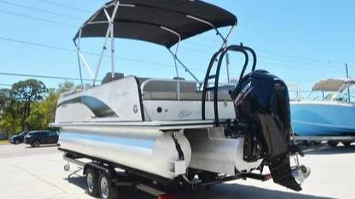 Used 2022 Tritoon Silver Wave 2210 JS