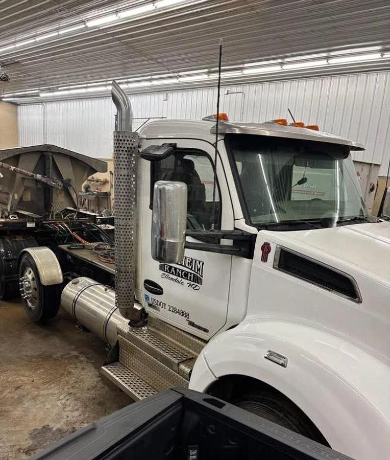 Used 2020 Kenworth T880