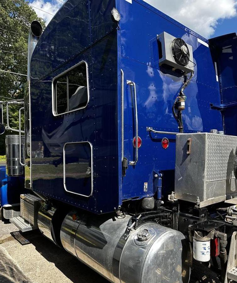 Used 2023 PETERBILT 389 Conventional Sleeper Semi