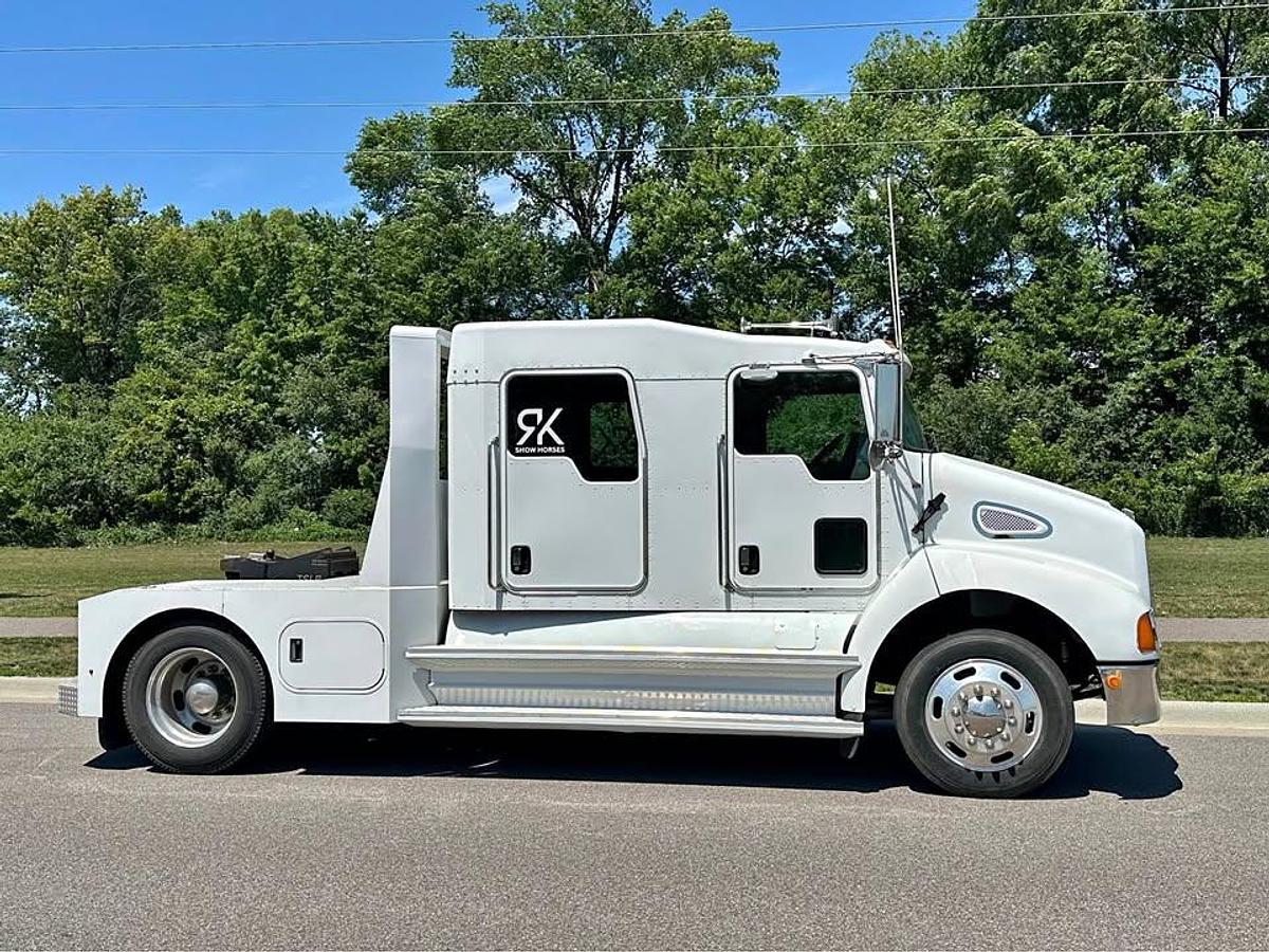 Used 2004 Kenworth T300 Crew Cab