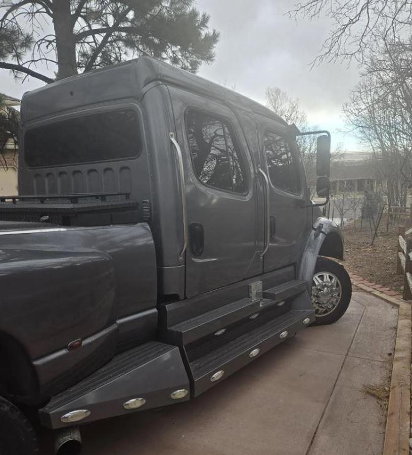 Used 2007 Freightliner M2 106
