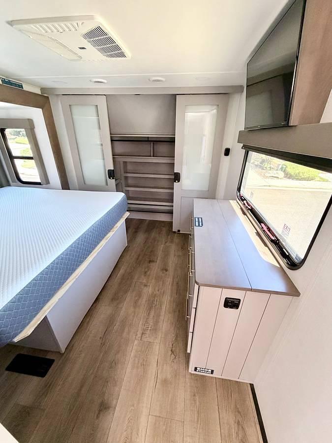 Used 2025 Alliance Paradigm 310RL Fifth Wheel