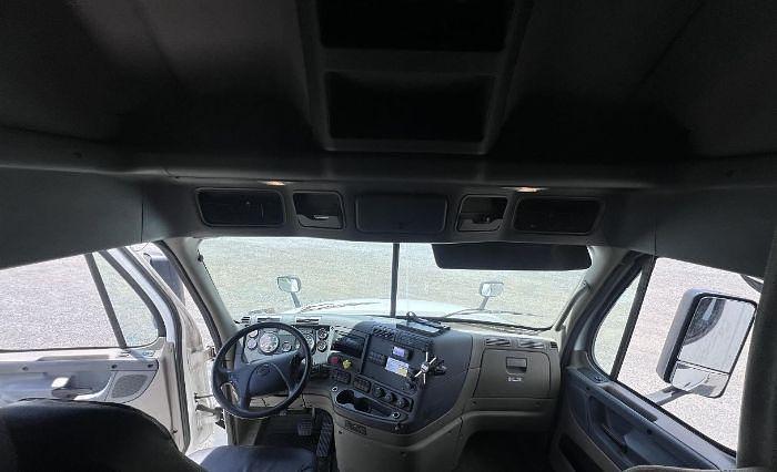 Used 2016 Freightliner Cascadia 125