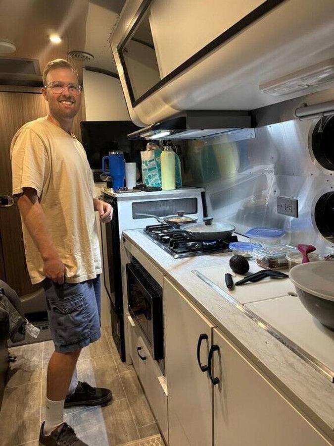 Used 2021 Airstream Caravel 22FB