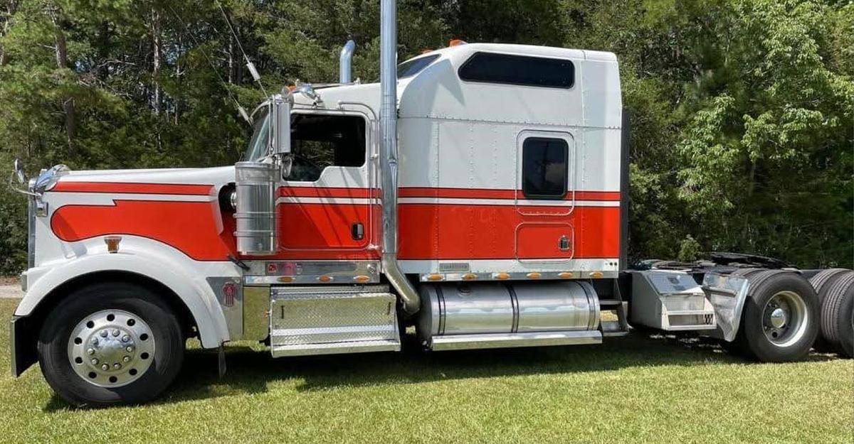 Used 2007 Kenworth W900L