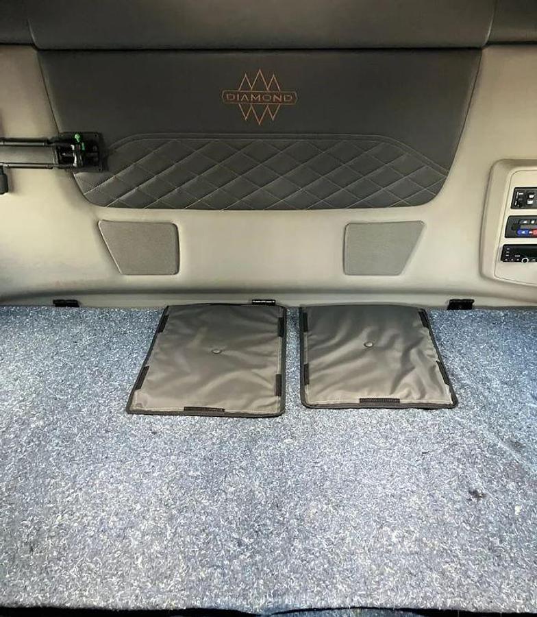 Used 2025 INTERNATIONAL LT Conventional Sleeper Semi