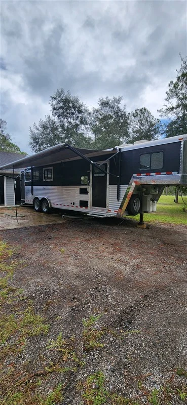 Used 2008 Dream Coach Platinum 3 Horse Trailer