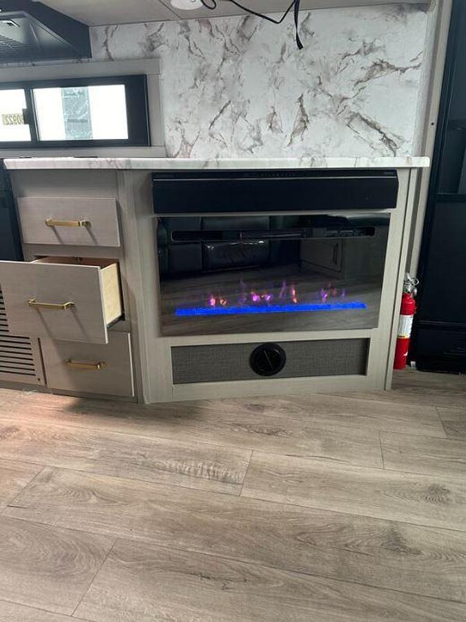 Used 2024 Forest River Salem Hemisphere Hyper-Lyte Travel Trailer