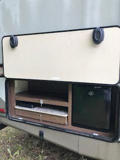 Used 2018 Dutchmen Coleman Light 2305QB