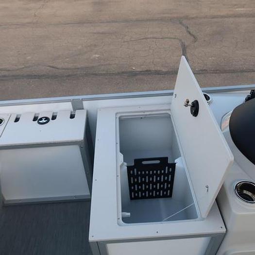 Used 2024 Lowe SF214