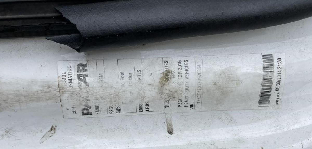 Used 2015 Kenworth T880 Sleeper Semi Truck