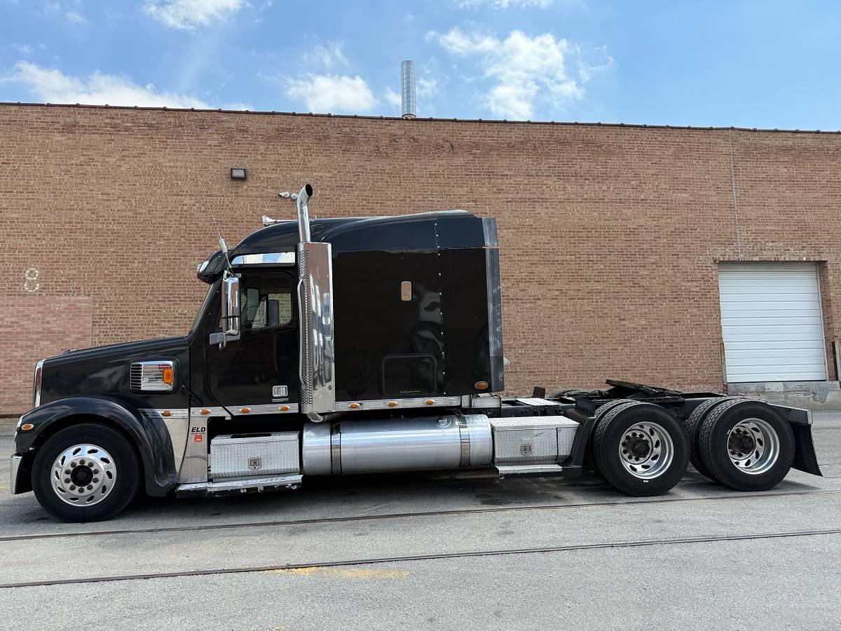 Used 2008 Freightliner Coronado 122SD