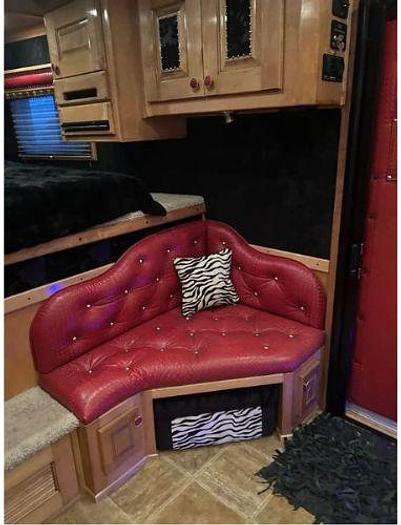 Used 2010 Hart 3 Horse Trailer With Living Quarters