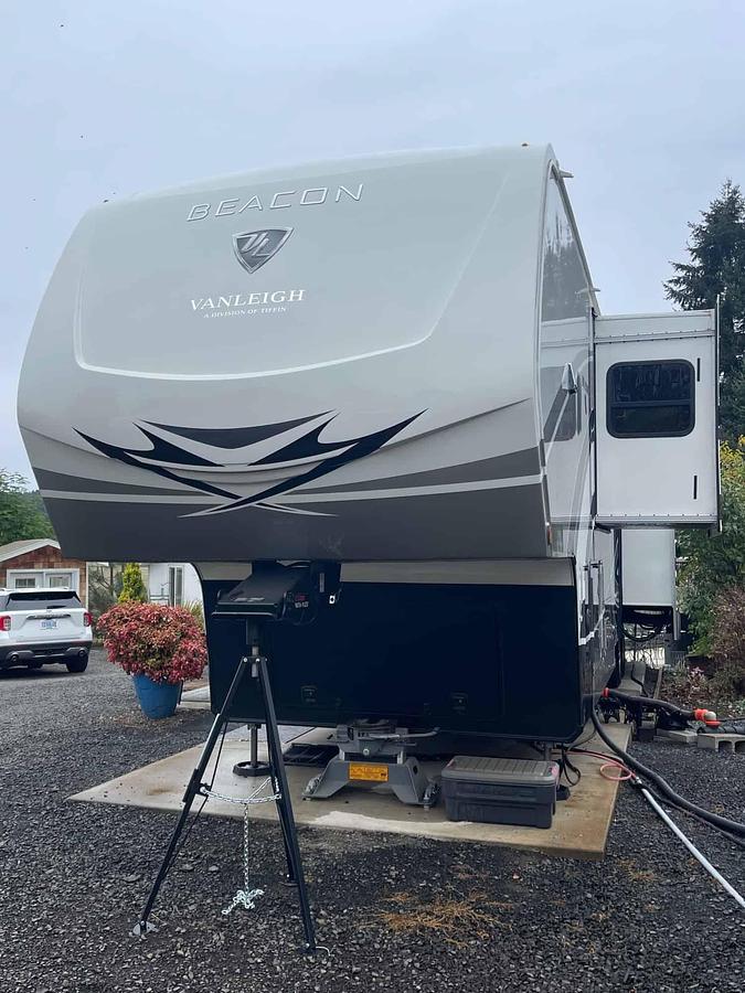 Used 2022 Vanleigh Beacon 390GBB