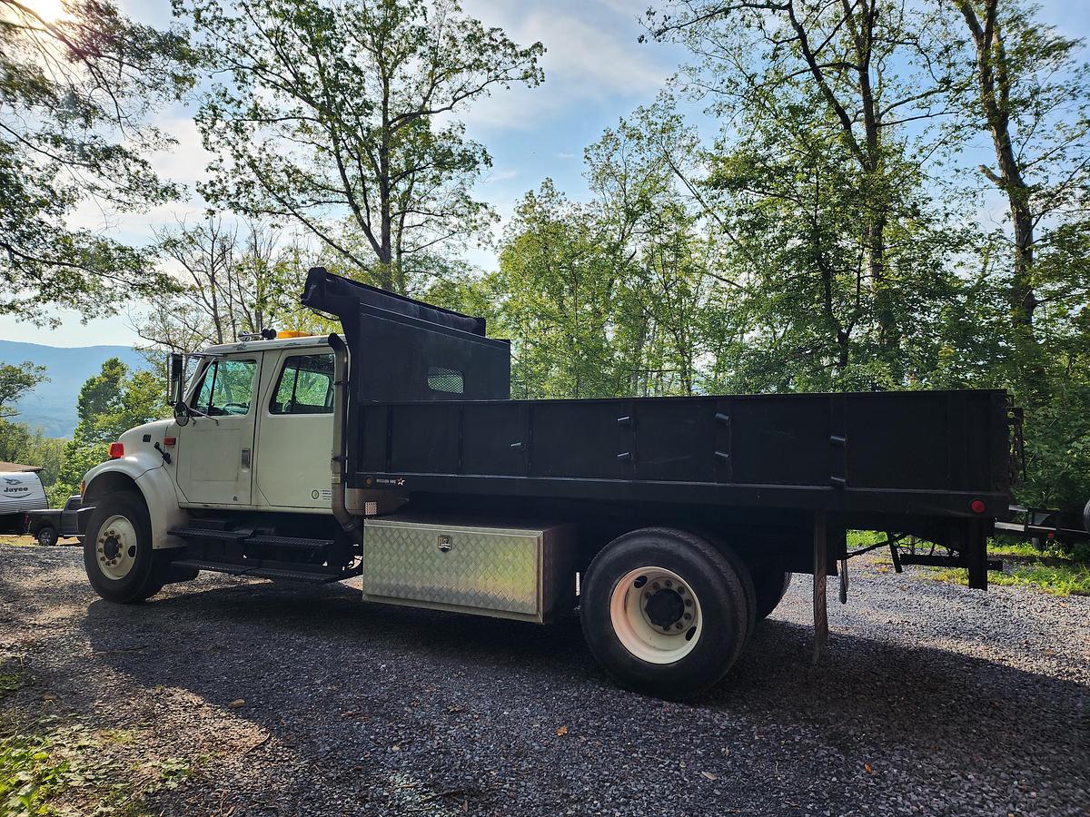 Used 2002 International 4700