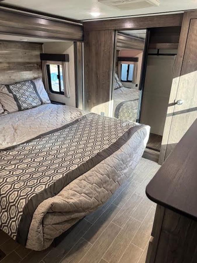 Used 2020 Keystone Montana High Country 385BR Fifth Wheel