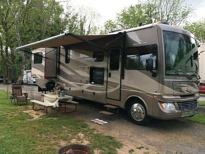 Used 2015 Fleetwood Bounder 35K
