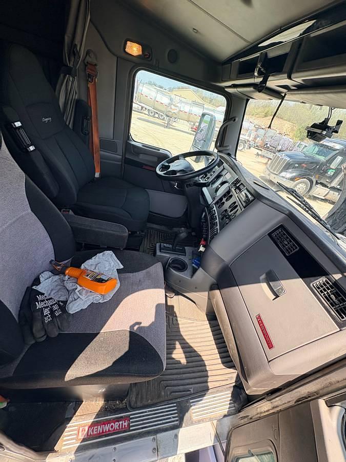 Used 2013 Kenworth T660