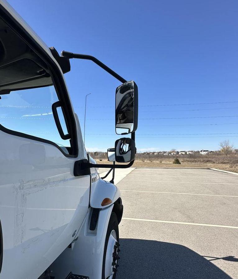 Used 2020 International MV Box Truck