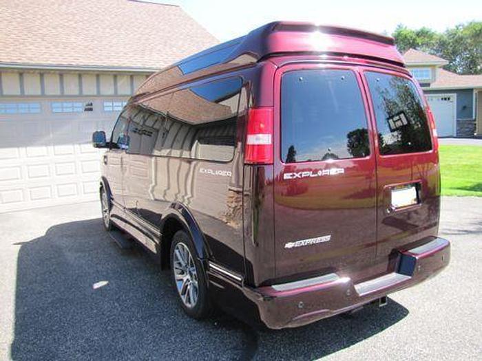 Used 2019 Chevrolet Express 2500 Cargo Van 3D