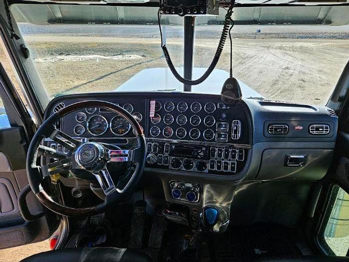 Used 2020 Peterbilt 389