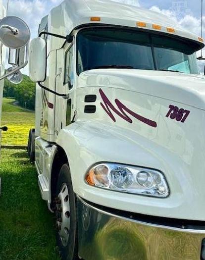 Used 2015 Mack Pinnacle CXU613