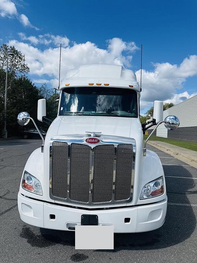 Used 2021 Peterbilt 579